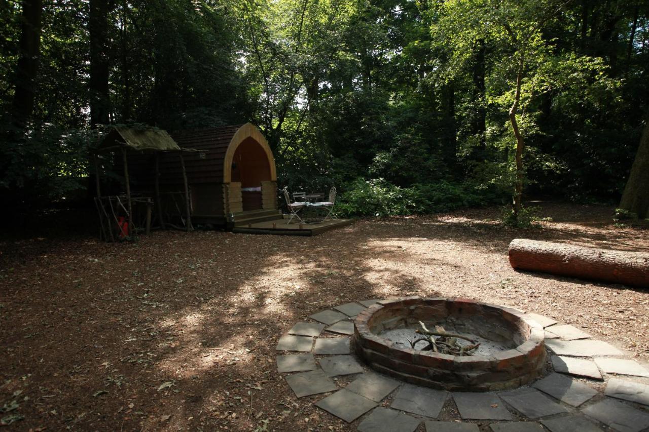 Отель Hollington Park Glamping Ньюбери Экстерьер фото