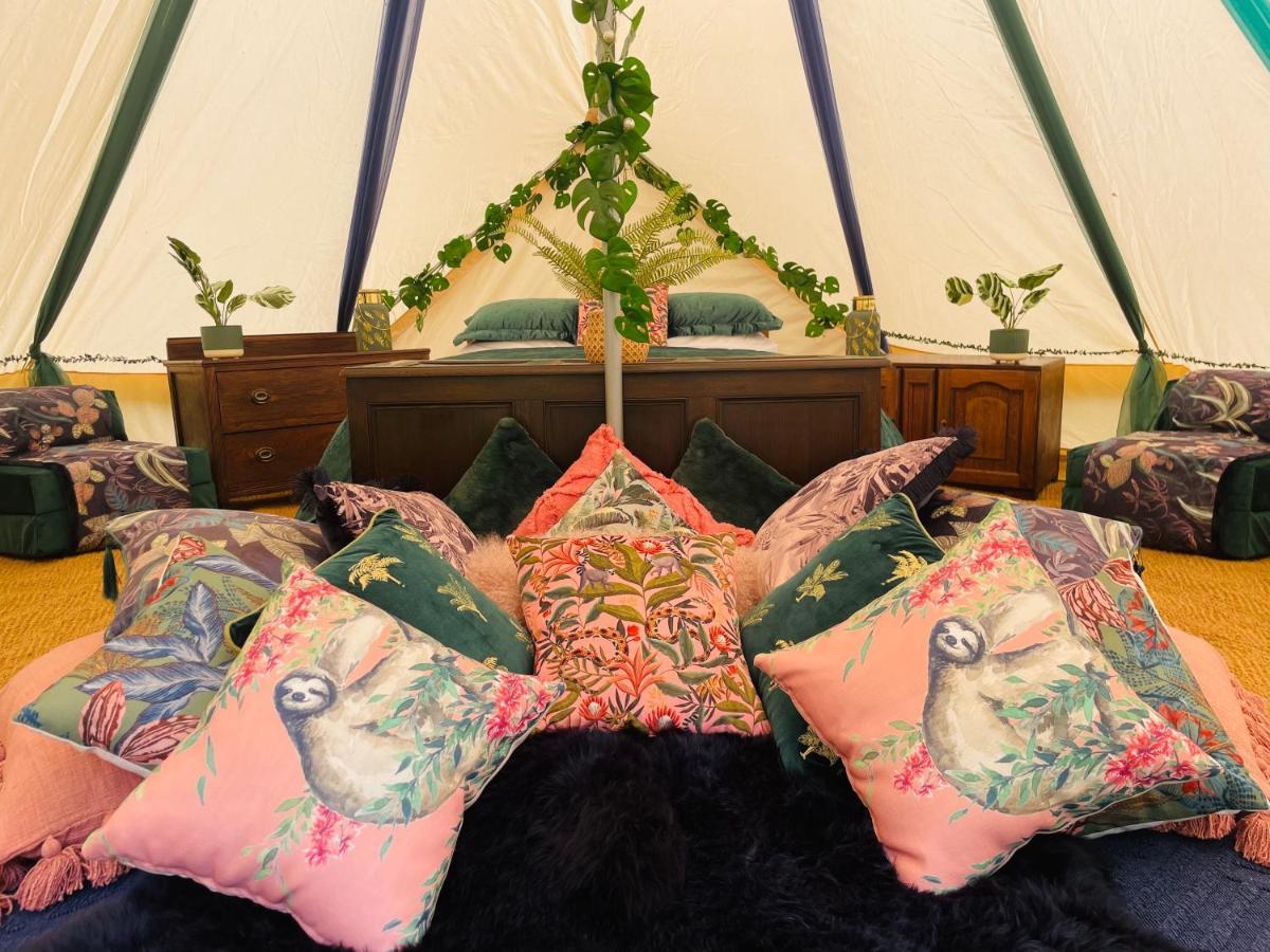 Отель Hollington Park Glamping Ньюбери Экстерьер фото