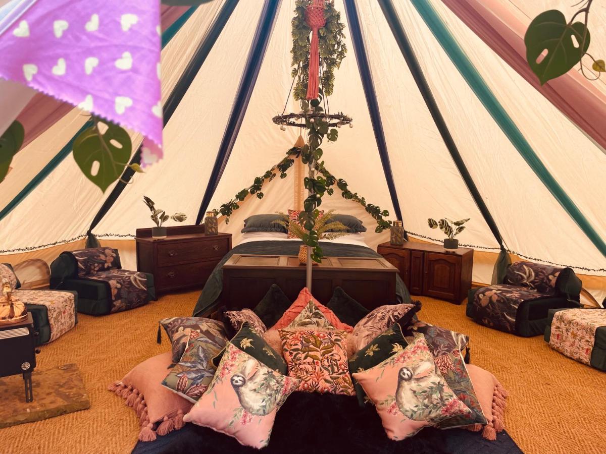 Отель Hollington Park Glamping Ньюбери Экстерьер фото