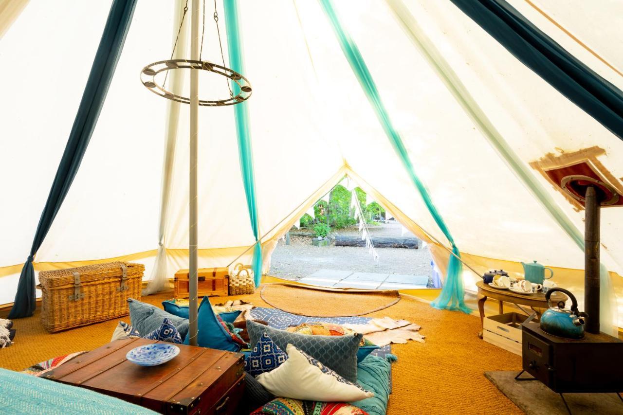 Отель Hollington Park Glamping Ньюбери Экстерьер фото